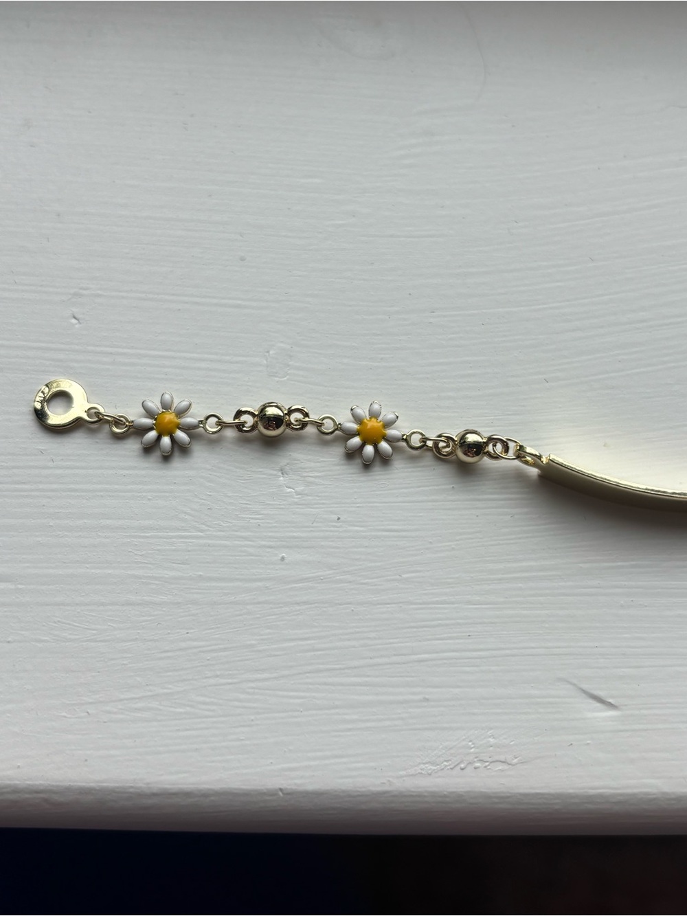 Gold Plated Daisy Nameplate Bracelet Floral Chain ID Petite Bracelet Cute Trendy - Picture 8 of 8